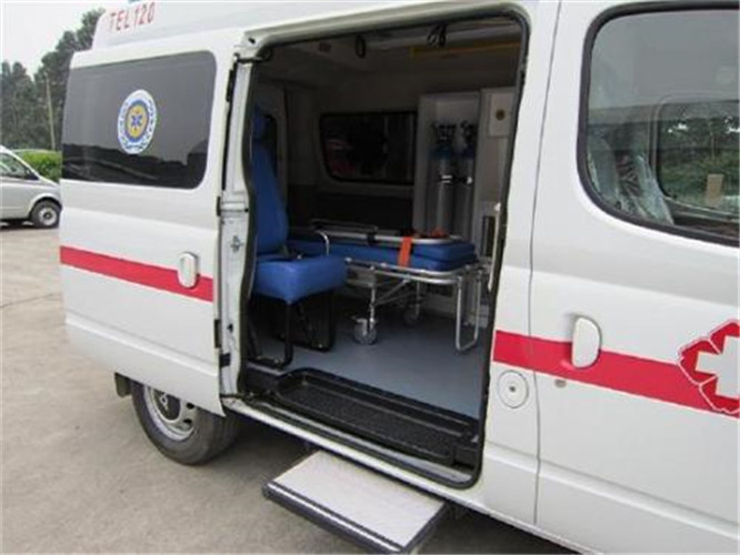 桐梓救护车出租服务案例7